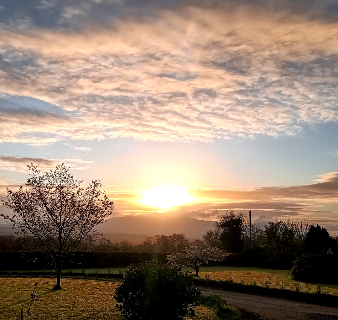 Blackstairs Sunrise... 17/4/24