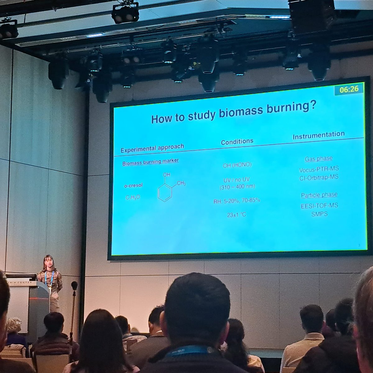 Yesterday, I had the honor of giving a talk at #EGU24. Here I presented my work on molecular characterization of the formation and aging of biomass burning-derived organic aerosols. My first talk ever, but hopefully not my last. #BiomassBurning #MassSpectrometry