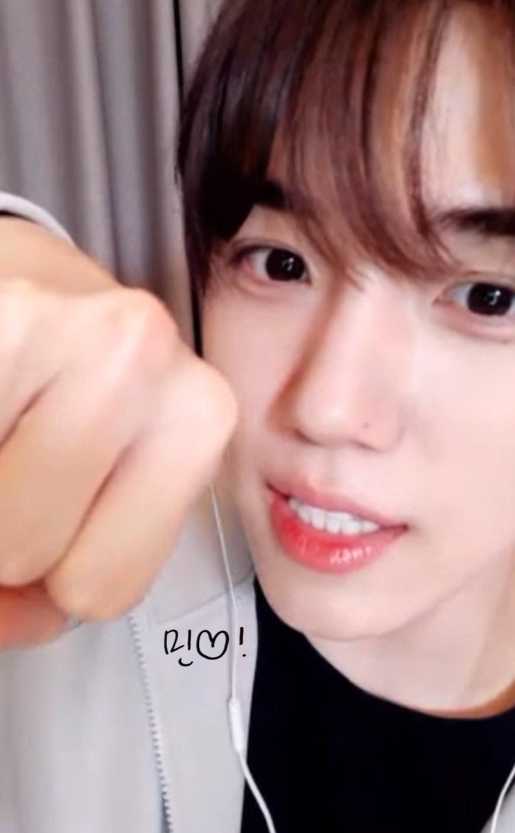 우리성민이가왜이러케커여워ㅠㅠ💘