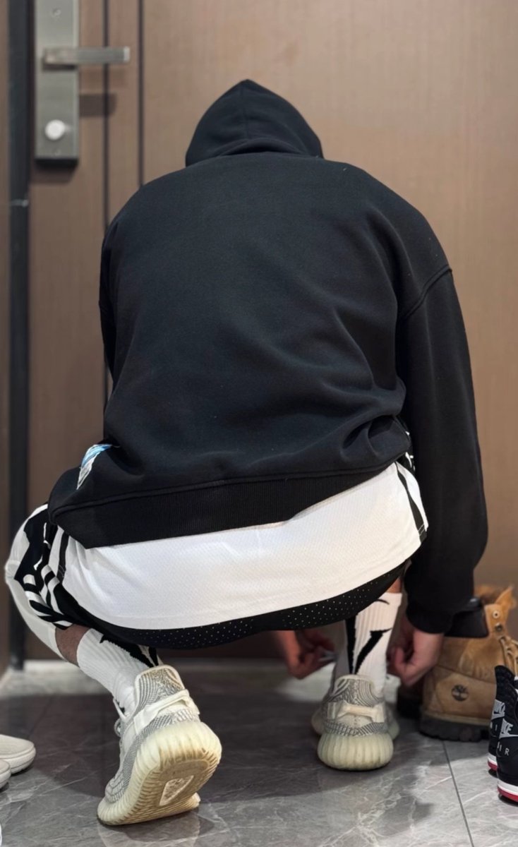 看好你的骚逼菊花，老子爹要出门咯