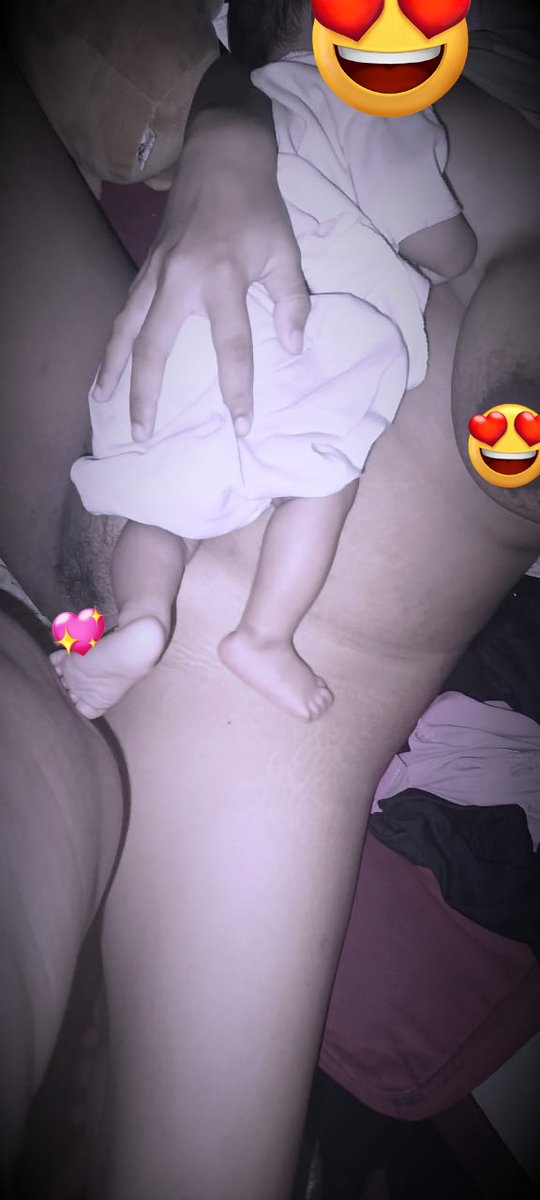 copleceria3's tweet photo. Dua duanya kewajiban🤭🤭🤭
Nyusuin anak sama jatahin suami

Ada yang mau juga😁😁😁 https://t.co/H5xx5dITB8