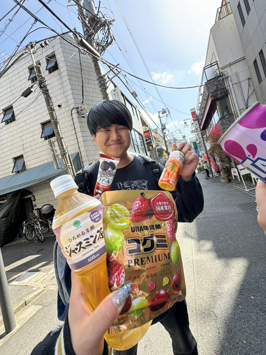 anju_buttercup's tweet image. 杏寿後輩に市川先輩が奢ってくれるイベント！！！
市川先輩を上げると、いいねが32来るらしいので楽しみ😌💚

#リバーマン
#コグミおいしくて無理
#ノンデリの同期に許可なしで食われた