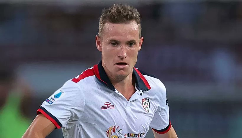 Jakub #Jankto, primo calciatore gay dichiarato in Serie A, ha rivelato il sostegno ricevuto dal suo allenatore Claudio Ranieri all'arrivo al Cagliari, la scorsa estate: 'Mi ha detto subito: 'Se c'è il minimo problema, ti do una mano'.' 👇