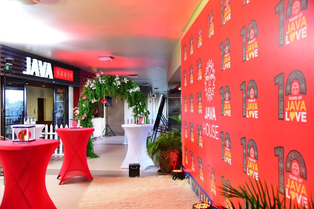 Rachealkyy's tweet image. Today Java House which is a leading casual dining brand in Uganda, is proud to commemorate its 10th anniversary, marking a decade of cherished memories, shared experiences, and unwavering commitment to its guests.

#JAVAAt10 
 #JAVALove