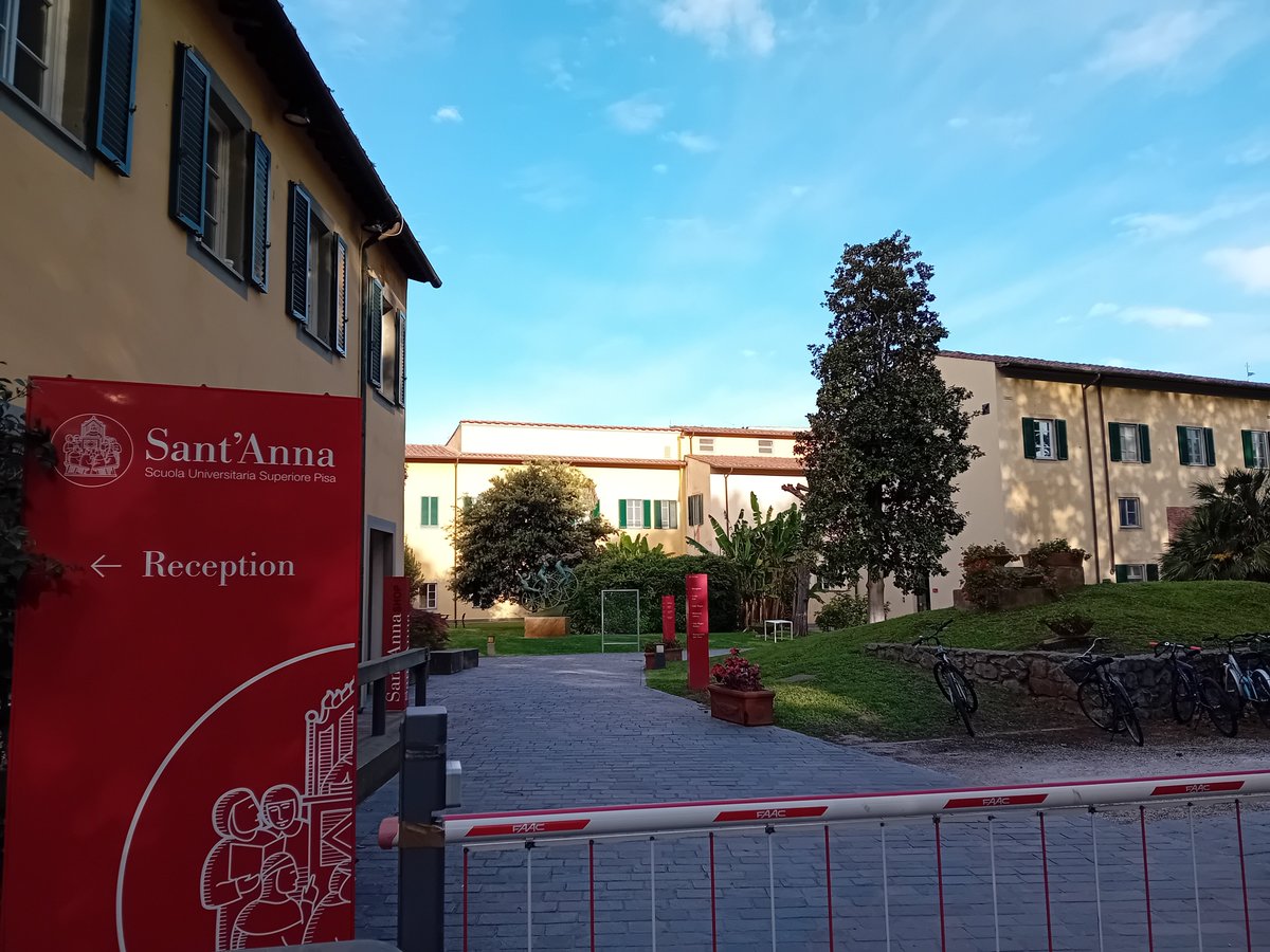 eCHOing_EU's tweet photo. The hosting team of Scuola Santa Anna IM Chiara Eleonora Sylvia Gaia Giovanni is ready to welcome the @echoing.eu conference participants today at Pisa https://t.co/5Gx7w0MFCJ
