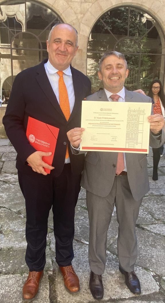 Nicolás Rodríguez-García tweet media