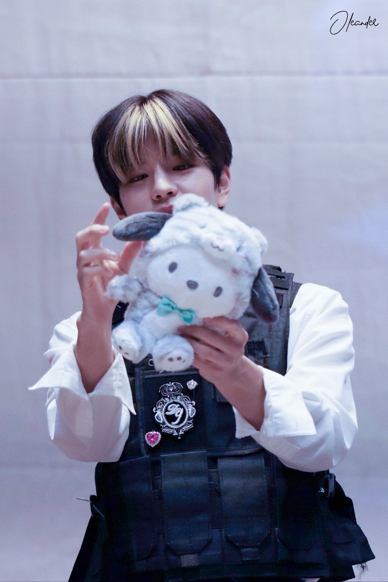 Oleander0325's tweet photo. 221023 팬싸 HQ

#스트레이키즈 #스키즈 #승민 #StrayKids #Seungmin #skz 
#スキズ #スンミン https://t.co/aIwoQsTYaR