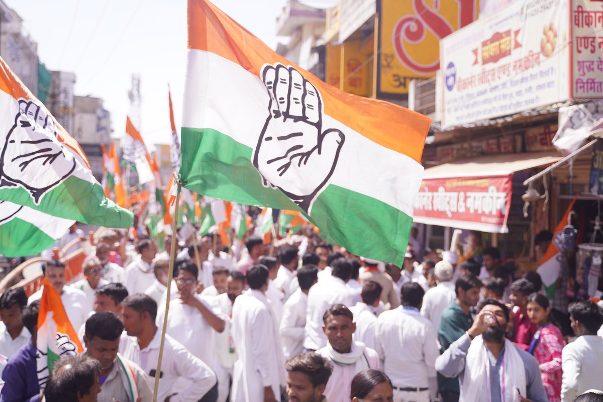 AapkaMurarilal's tweet photo. लोकसभा क्षेत्र दौसा की विधानसभा "बांदीकुई शहर" में जनसंपर्क कर अपनी देवतुल्य जनता का आशीर्वाद लिया।

दौसा के लोग अपने स्थानीय युवा बेटे भाई को देश की सबसे बड़ी पंचायत में भेजने का मन बना चुके हैं।
#murarilalmeena https://t.co/Lkt9oegMtp