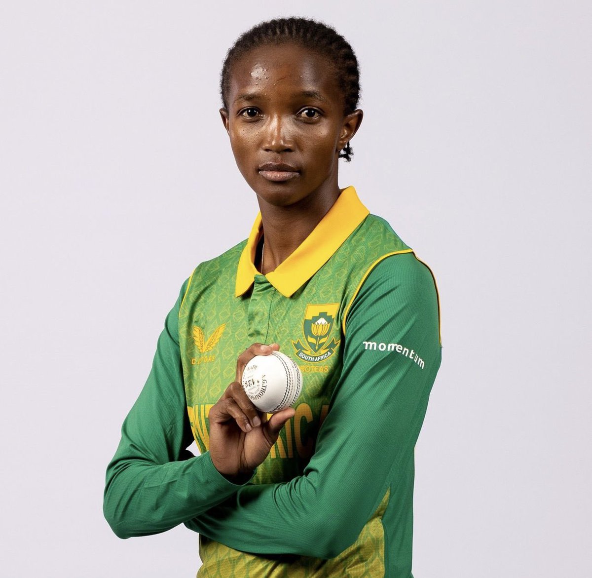 XoliswaZondo's tweet photo. โผ๏ธAyabonga Khaka set to make history as the 1st black female cricketer to play 100 ODIโs for RSA ๐ฟ๐ฆโผ๏ธ
The 31 yr old will become only the 3rd player to play ๐ฏ ODIโs for RSA alongside Makhaya Ntini & Kagiso Rabada
14h00: Proteas v Sri Lanka - 3rd and final ODI (SA leads 1-0) https://t.co/A3gT0CnjDN