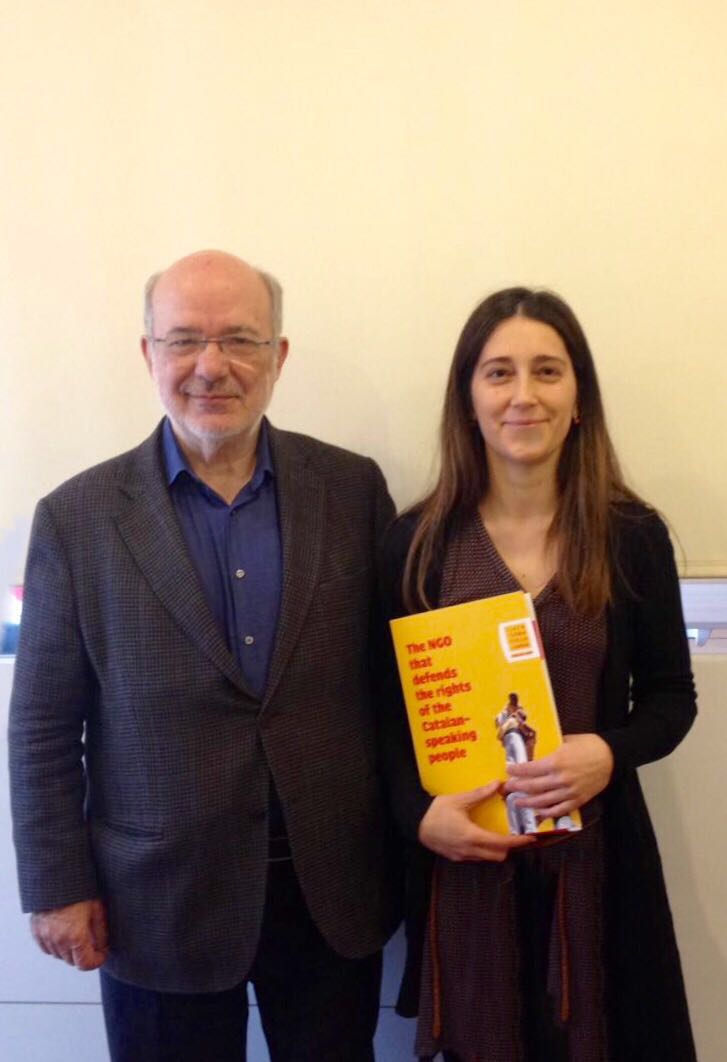 neusmestres's tweet photo. Atent i compromès. Josep Maria #Terricabras, et recordaré treballant perseverant per millorar l'ús de la nostra llengua. https://t.co/GESG8vyJAA