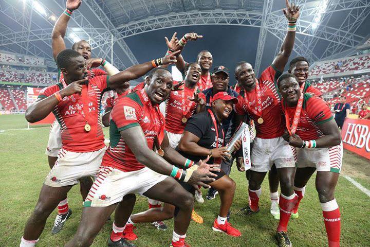 OTD, 8 Years ago, Kenya 7s Shujaa won the 2016 Singapore 7s Main Cup Title Win.

#HSBCSVNS #HSBC7s #SinBinRugby #Kenya7s #Shujaa #RugbyKe