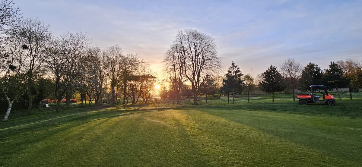 Pontefract & District Golf Club tweet media