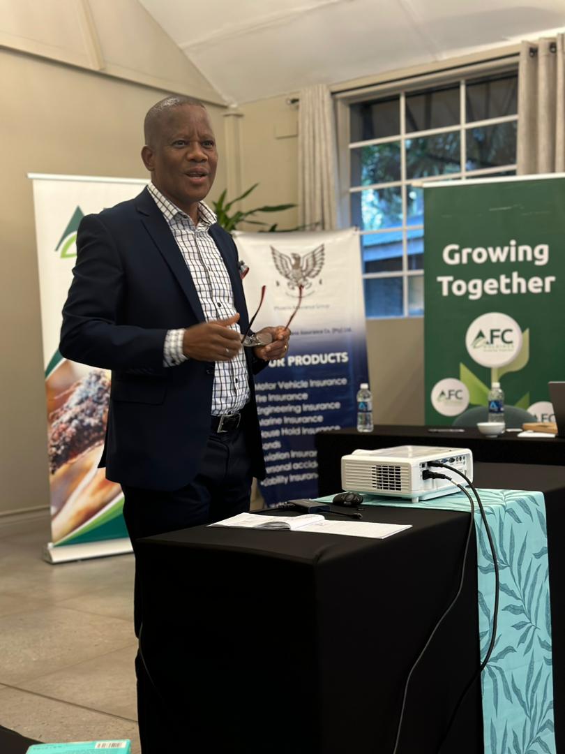 AfcHoldings's tweet photo. #AFCInsurance
#CurrentSettings

AFC Insurance participating at the ongoing Zimbabwe-Botswana Government and Insurance agriculture familiarisation program. https://t.co/VGcU5Zr5eP