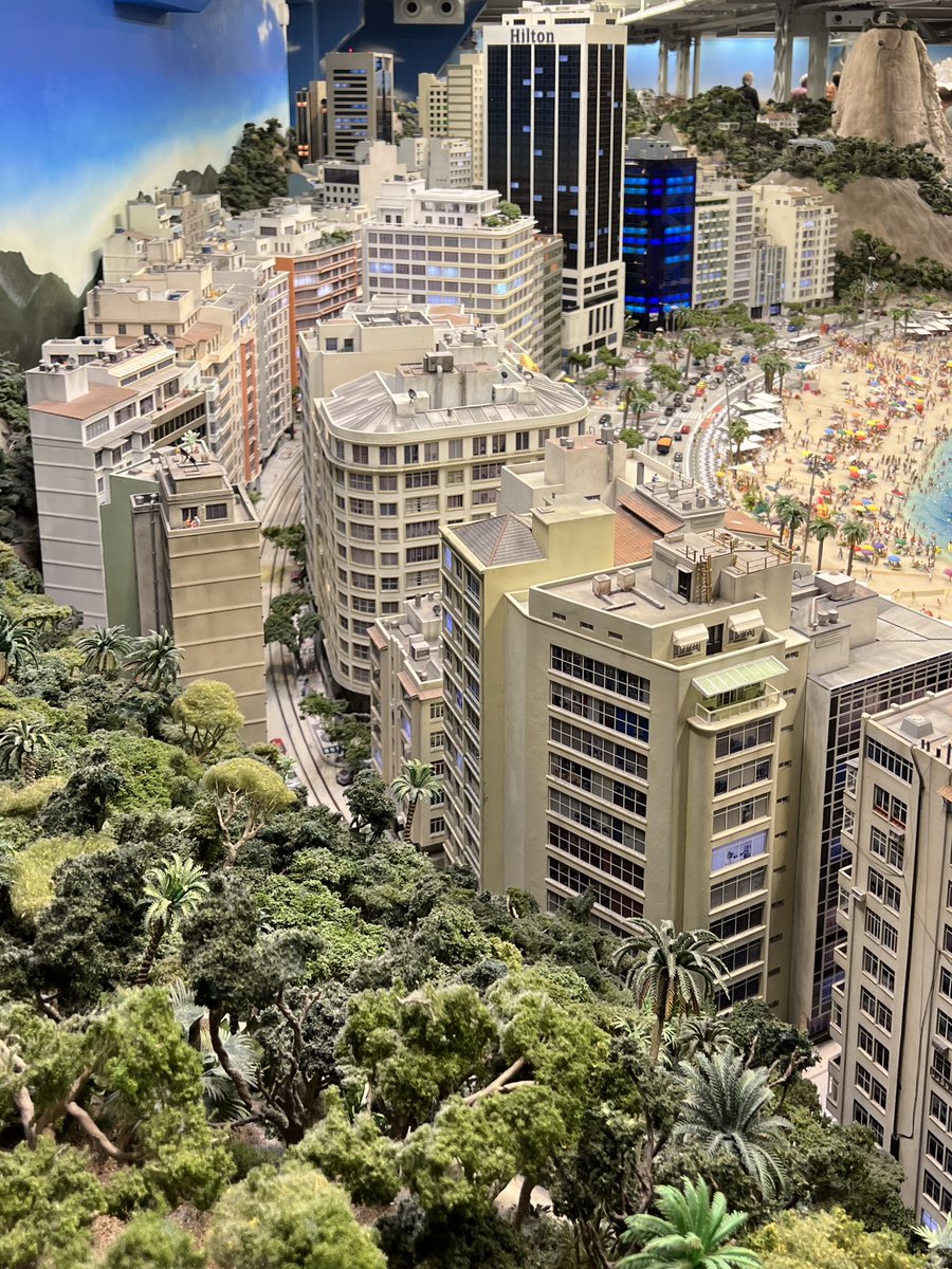 FOPinHamburg's tweet photo. Rio #MiWuLa - Auf Bild 3 das Hilton an der Copacabana, dort haben wir 2023 gewohnt. https://t.co/NwbyJbDVNI