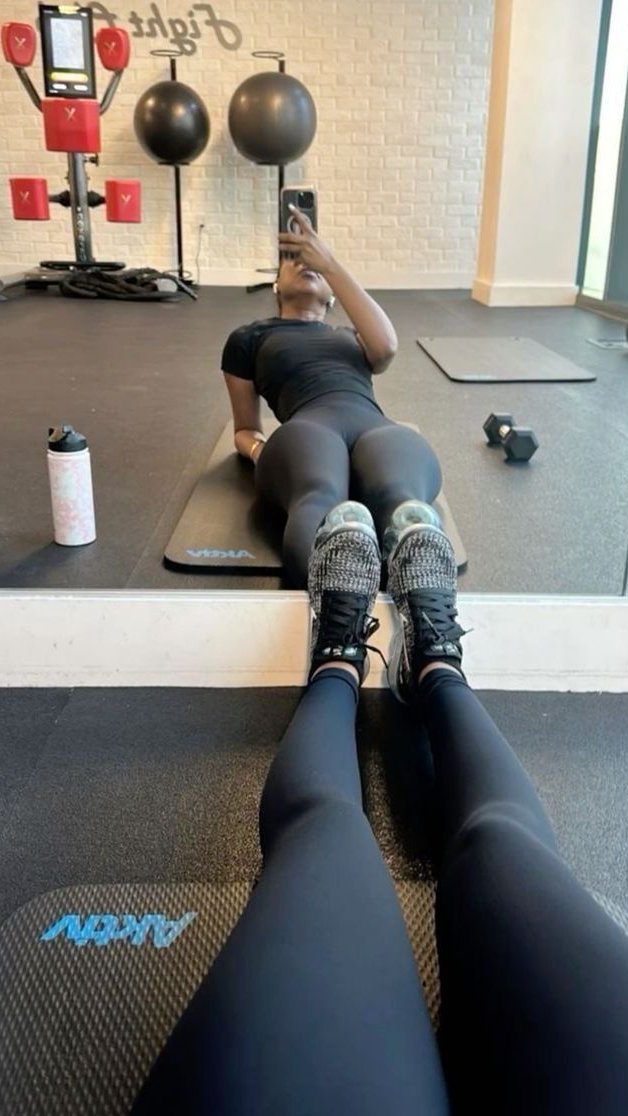 I just finished my workout and am taking the time to stretch properly. 🤺

It's so important for recovery and preventing injuries. 

Take your post-workout stretch! 

#Fitnesstips  #Stretching
