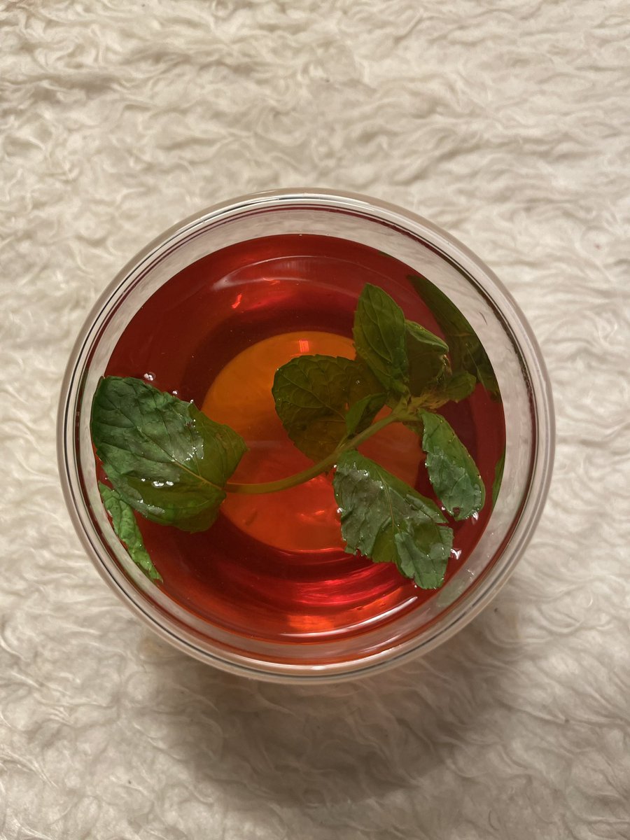 لم يكُن في نيتي الحُب ولكن أتاني من النافذة التي فتحتهُا لأتنفس