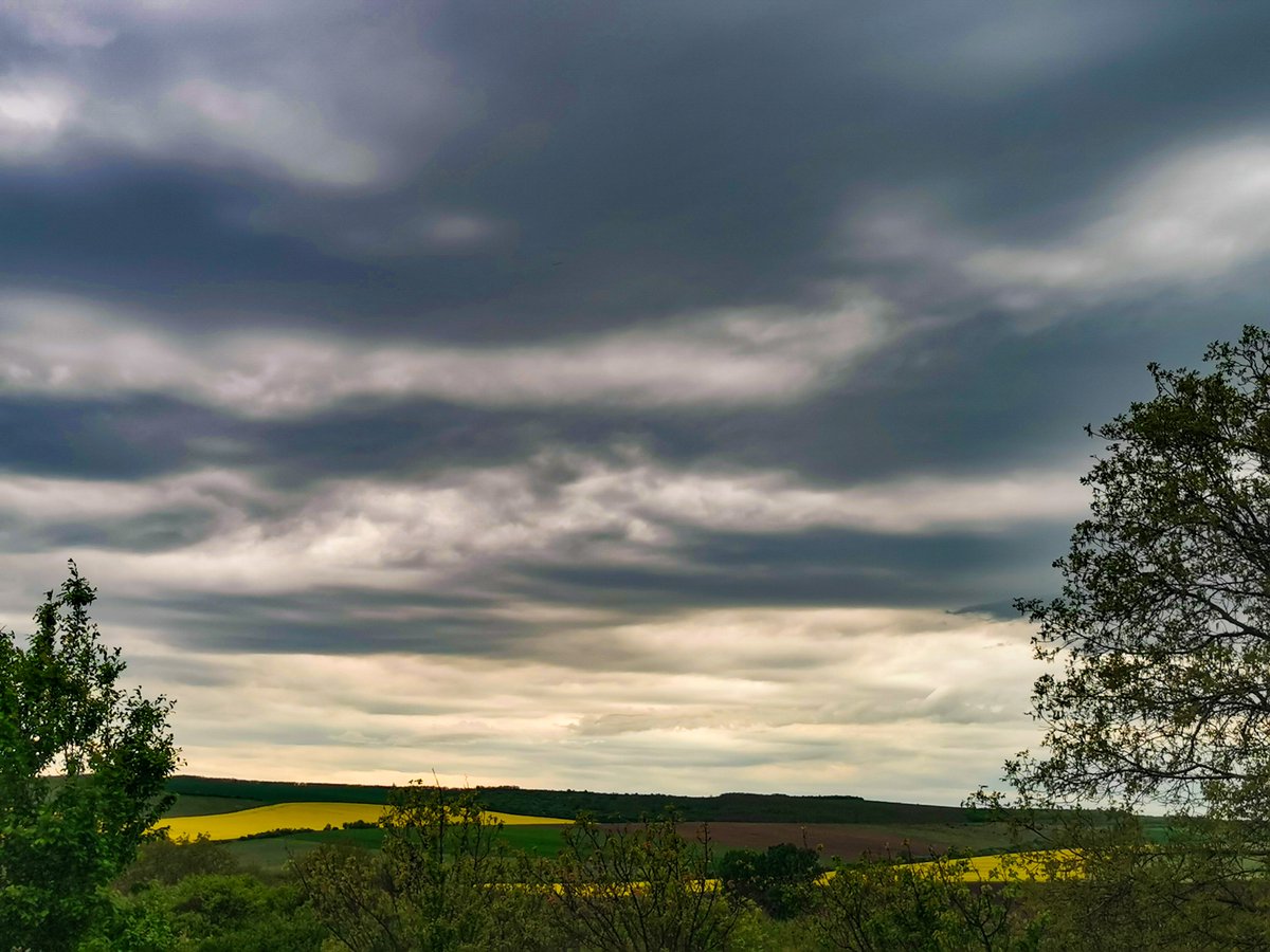 Good morning ❤️ Simple landscape ❤️ #photooftheday #photograghy #sky #StormHour #countryside #powerofnature #skyphotography #storm #myphoto #myphotography #Hungary #spring #landscapephotography