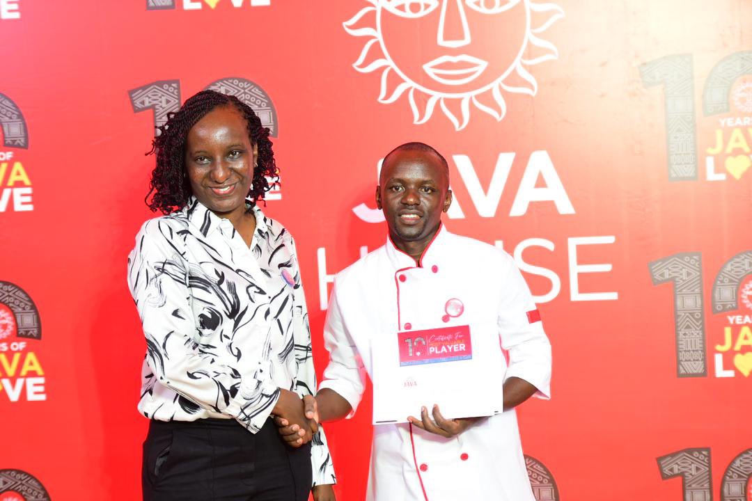 bamwinejnr's tweet image. Since Java House is celebrating its 10th anniversary allow me to use this chance to say that they have the best plantain in Uganda. 😎
#JAVAAt10
#JAVALove