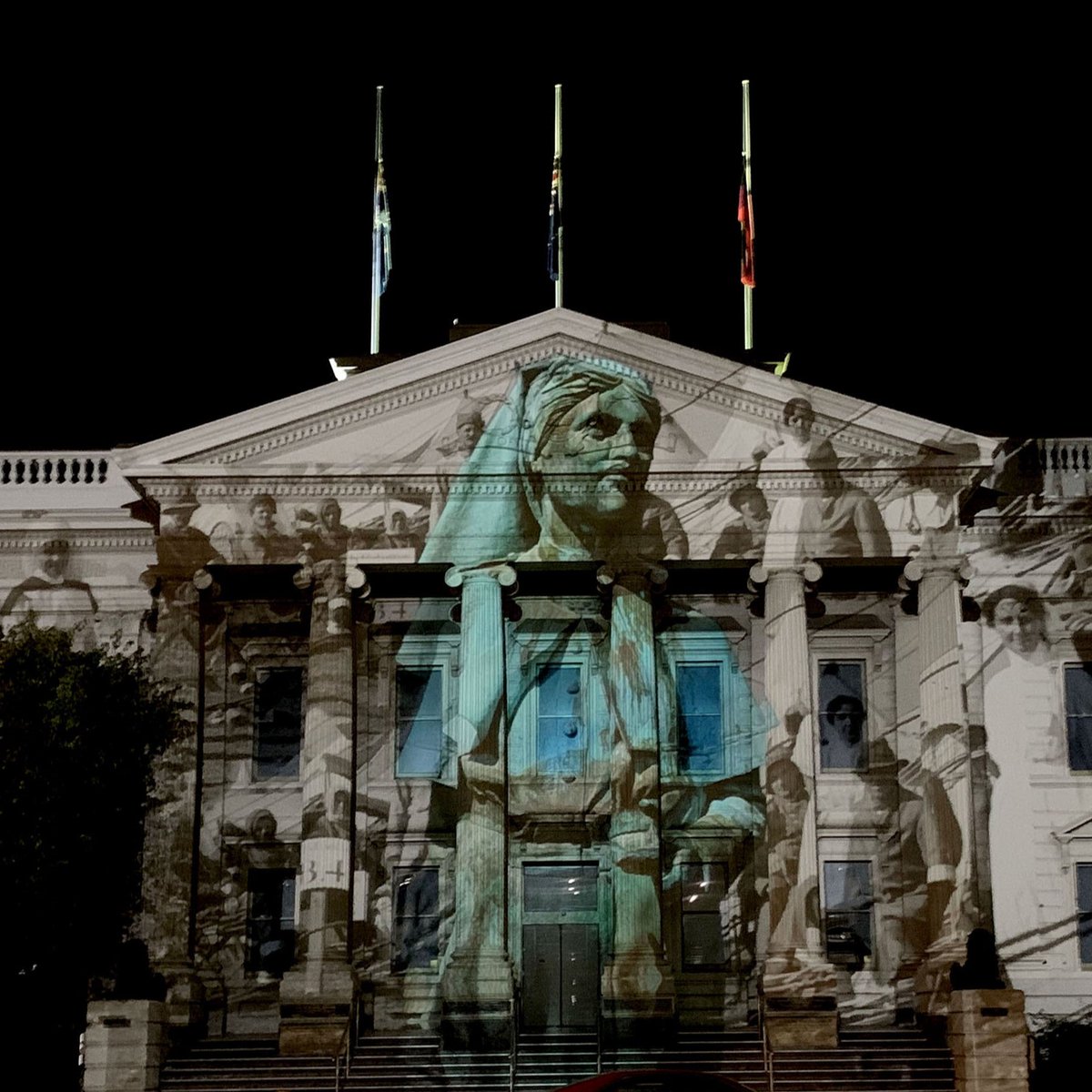 🌆 We’re commemorating ANZAC Day through a free projection art program at City Hall. 📸 Photography, historical images, paintings and monuments will be on show from 4am on Thursday 25 April and then run from dusk until 11pm every night, ending on Sunday 28 April.