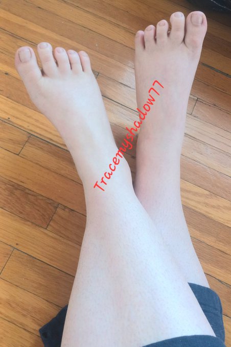 All natural feet just like we both like it. Why do you love my legs and feet just the way they are?  Cuz<a href="/tag/feetlovers"class="tags"><span>#feetlovers</span></a>