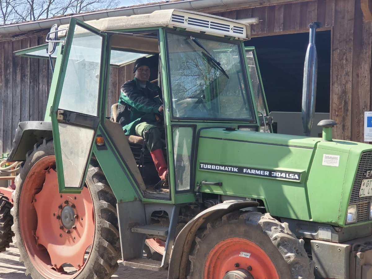 funfarmingug's tweet photo. Farming is not a Retirement Plan!

Yes, Farming is not a hobby for retirement.
It is not as easy as people think.
You need to build up the required skills and experience.

Check out:
https://t.co/7csv7ZePvQ 

for more info #funfarminguganda @MitalaDavid  #farminguganda https://t.co/Azb5e1wbma