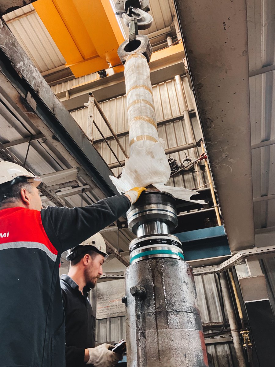 ozguvengemi's tweet photo. Working disciplined strengthens the workflow. 

Disiplinli çalışmak iş akışını güçlendirir. #özgüven

#mekanik #mechanic #ship #shipyard #shipping #özgüvenmekanik https://t.co/EfX33sIOmm