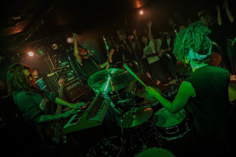 ⚡️DURAN LIVE SCHEDULE⚡️ 今週末！！ 4/ 19 (Fri) 静岡 ・ 浜松Force w/ camels violet crown 【Split Tour】 w/Heavenstamp Eden in Leden (from Czech Republic) 4/ 20 (Sat) 大阪 ・ NOON+CAFE 4/ 21 (Sun) 名古屋 ・ CLUB UPSET 4/ 26 (Fri) 渋谷 ・ Eggman 🎫 duranguitar.com/tour/