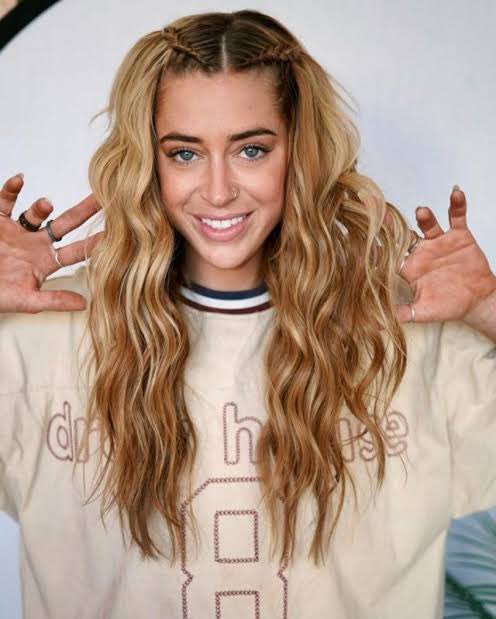 Fancy Drew tweet media