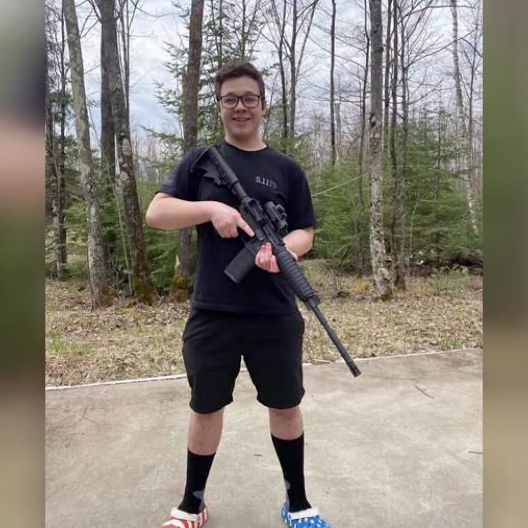 . Hey America, a serious question: What is this guy doing in a university ? He has no degree, no training, but he killed two people... @ThisIsKyleR 🖕 💠 🤔 💠