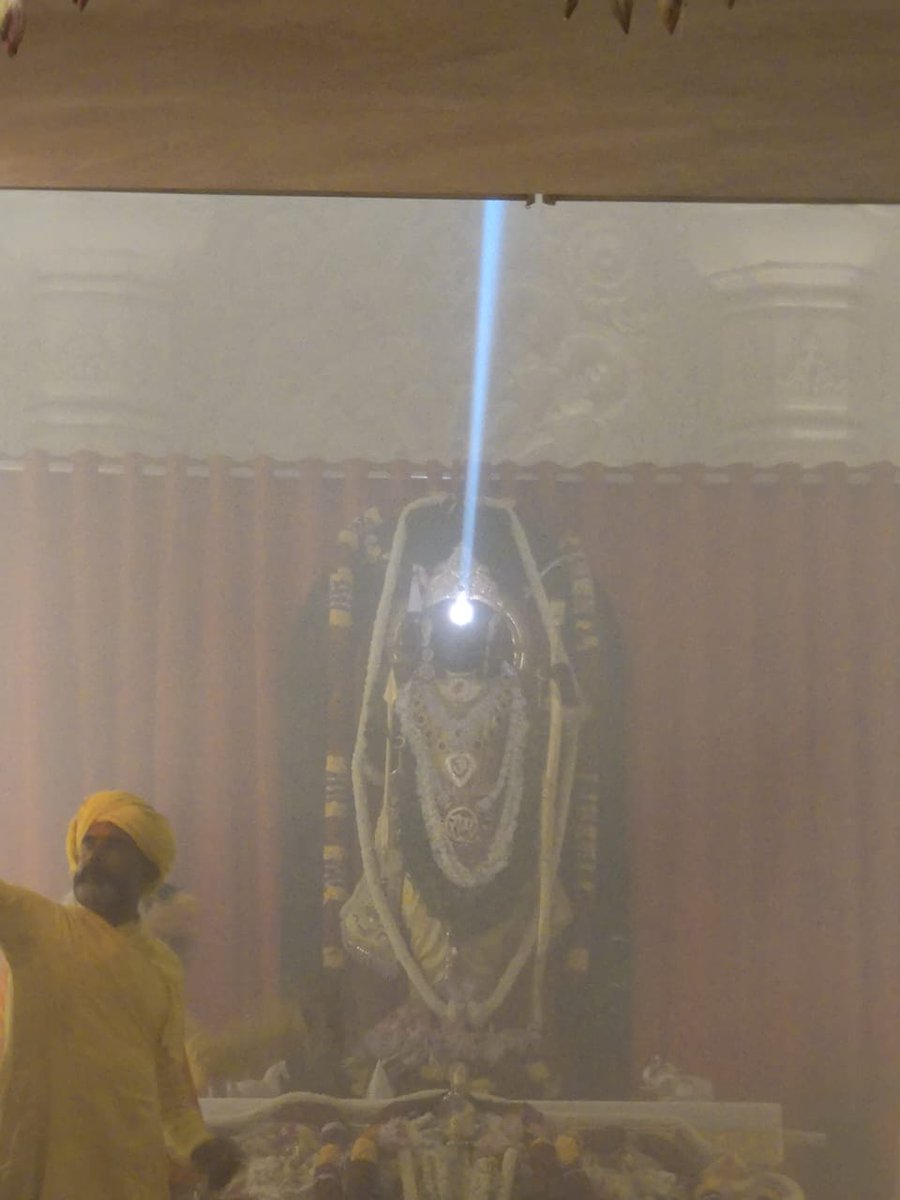 Indian Institute of Astrophysics @IIABengaluru,  an autonomous body under @IndiaDST, has played a crucial role in the #SuryaTilak Project at #Ayodhya. Sunlight was directed onto the forehead of Sri Ram Lalla at 12 noon on April 17, 2024, on the occasion of Sri #RamNavami in the