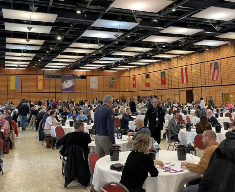 🍷🇨🇵AOP Languedoc (@aoplanguedoc) on Twitter photo Le <a href="/ConcoursLyon/">Concours de Lyon</a> récompense les meilleurs vins, bières, spiritueux du monde.
Une pluie de médailles d’OR pour l’AOP Languedoc pour cette édition 2024 !
Félicitations aux producteurs récompensés 🍷 👏
🍇 🌿
concourslyon.com/results-wine-2…
#aoplanguedoc #vin #concours Le <a href="/ConcoursLyon/">Concours de Lyon</a> récompense les meilleurs vins, bières, spiritueux du monde.
Une pluie de médailles d’OR pour l’AOP Languedoc pour cette édition 2024 !
Félicitations aux producteurs récompensés 🍷 👏
🍇 🌿
concourslyon.com/results-wine-2…
#aoplanguedoc #vin #concours