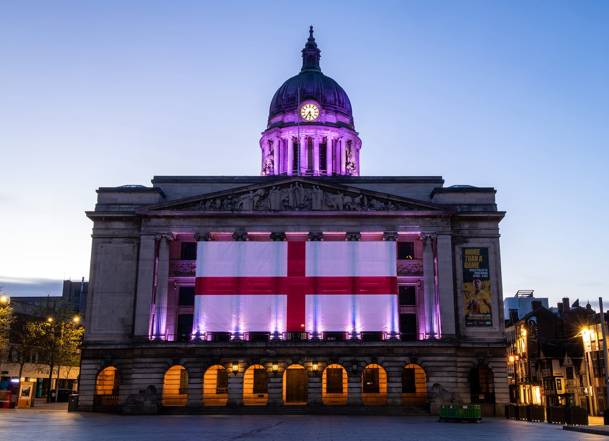 St George 

Market Square before sunrise this morning :) 

#Nottingham #StGeorgesDay #StGeorgeFlag