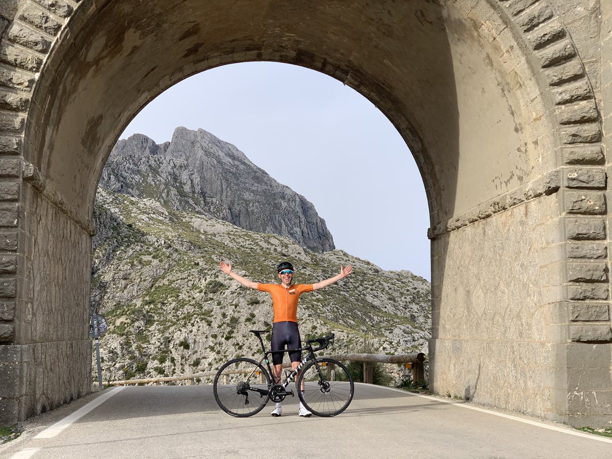 Ed Laverack tweet media