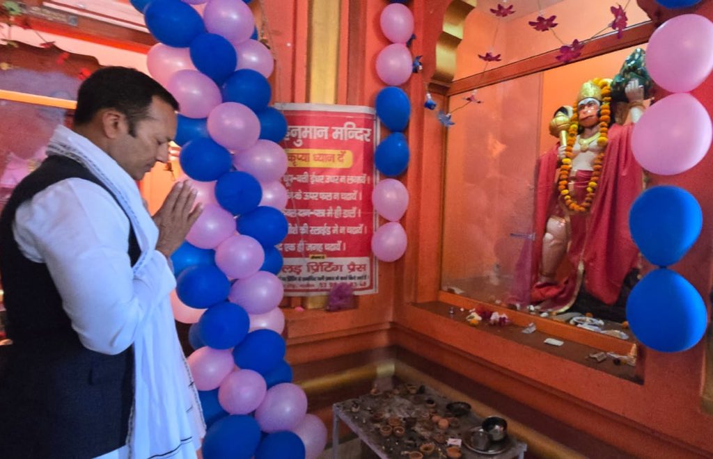 MPNaveenJindal's tweet photo. रामनवमी के पावन दिवस पर आज लाडवा के राम मंदिर में भक्तों  के साथ प्रभु श्री राम की पूजा अर्चना की और विशेष भोग अर्पित किया��� https://t.co/64dNiaLyf0