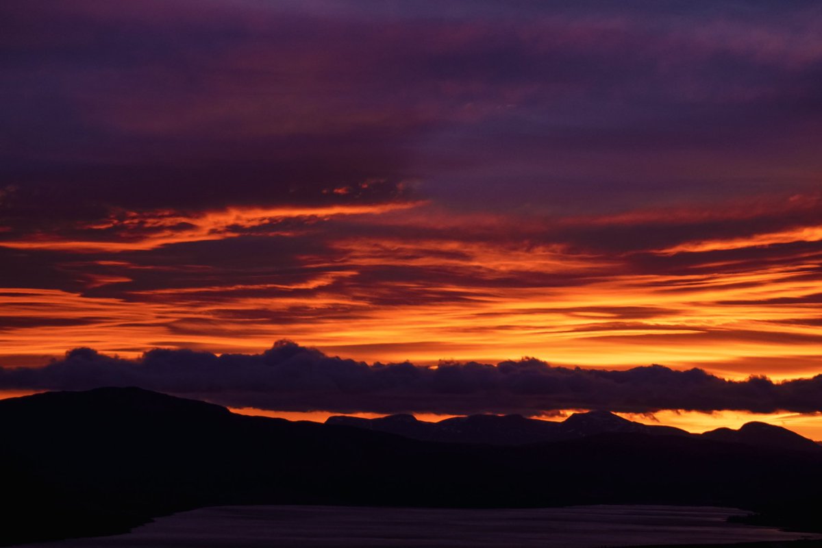 Those Highland sunrises 😎🌅 #scotland #home #highlands