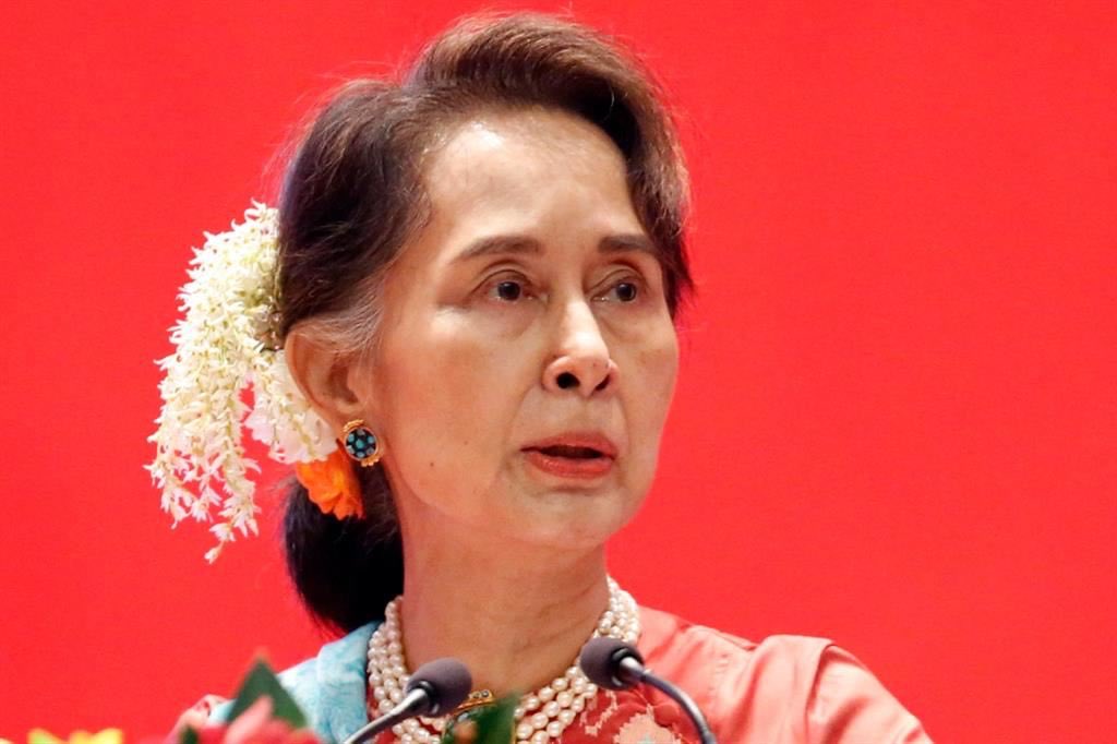 Birmania. Scarcerata Aung San Suu Kyi avvenire.it/mondo/pagine/b…