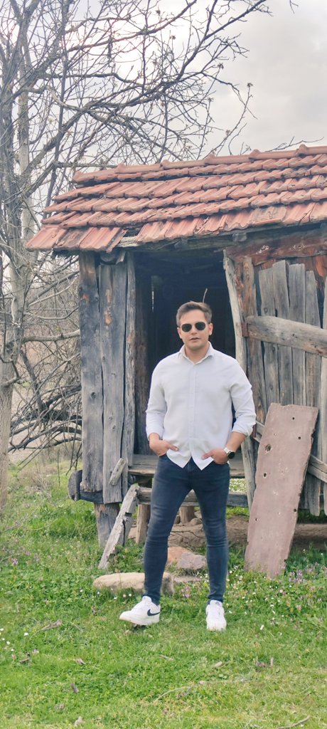 Buraya reelde 29 ama 24 görünen bir ben bırakıyorum 😂😎