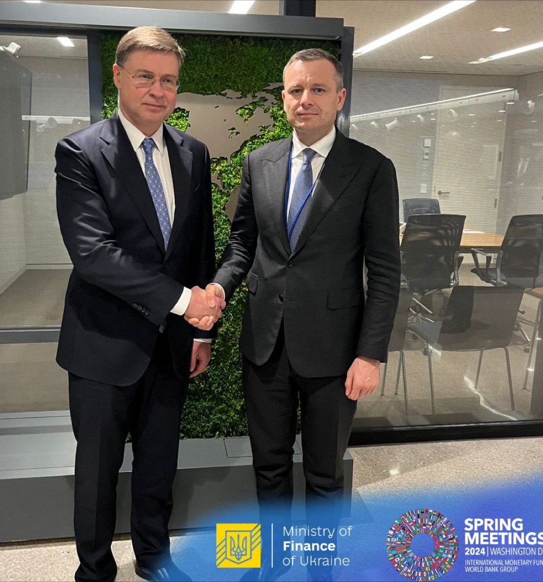 I am very glad to meet the real friend of🇺🇦Executive Vice President @VDombrovskis in DC. This year,🇪🇺remains a leader in supporting Ukraine. In March, the EU allocated €4.5 bn in funds for the needs of the state budget. Grateful for the impactful efforts in supporting Ukraine!