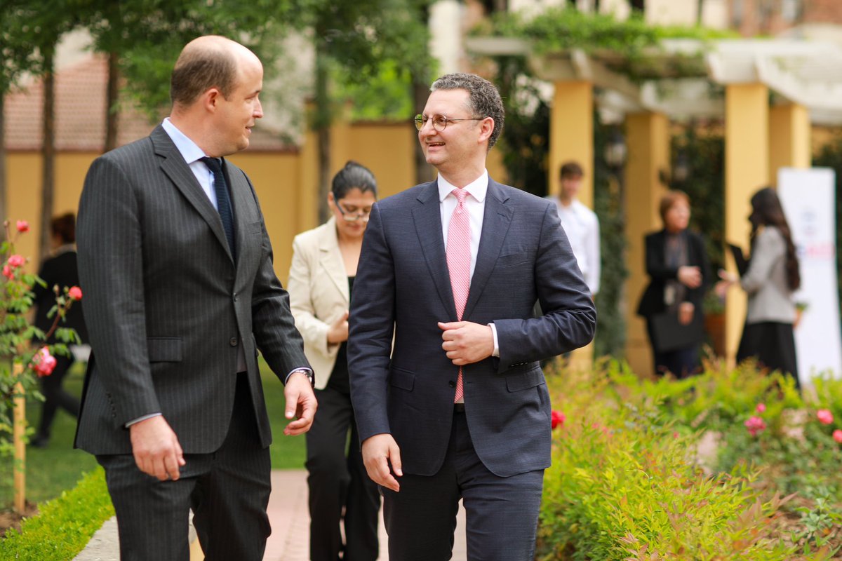 Proud to continue our strong partnership! 🇺🇸🤝🇦🇱 Today USAID/Albania Director Mischere Kawas and Albanian Minister of Finance Ervin Mete took an exciting new step in USAID’s commitment to Albania's path towards Euro-Atlantic integration and EU accession!