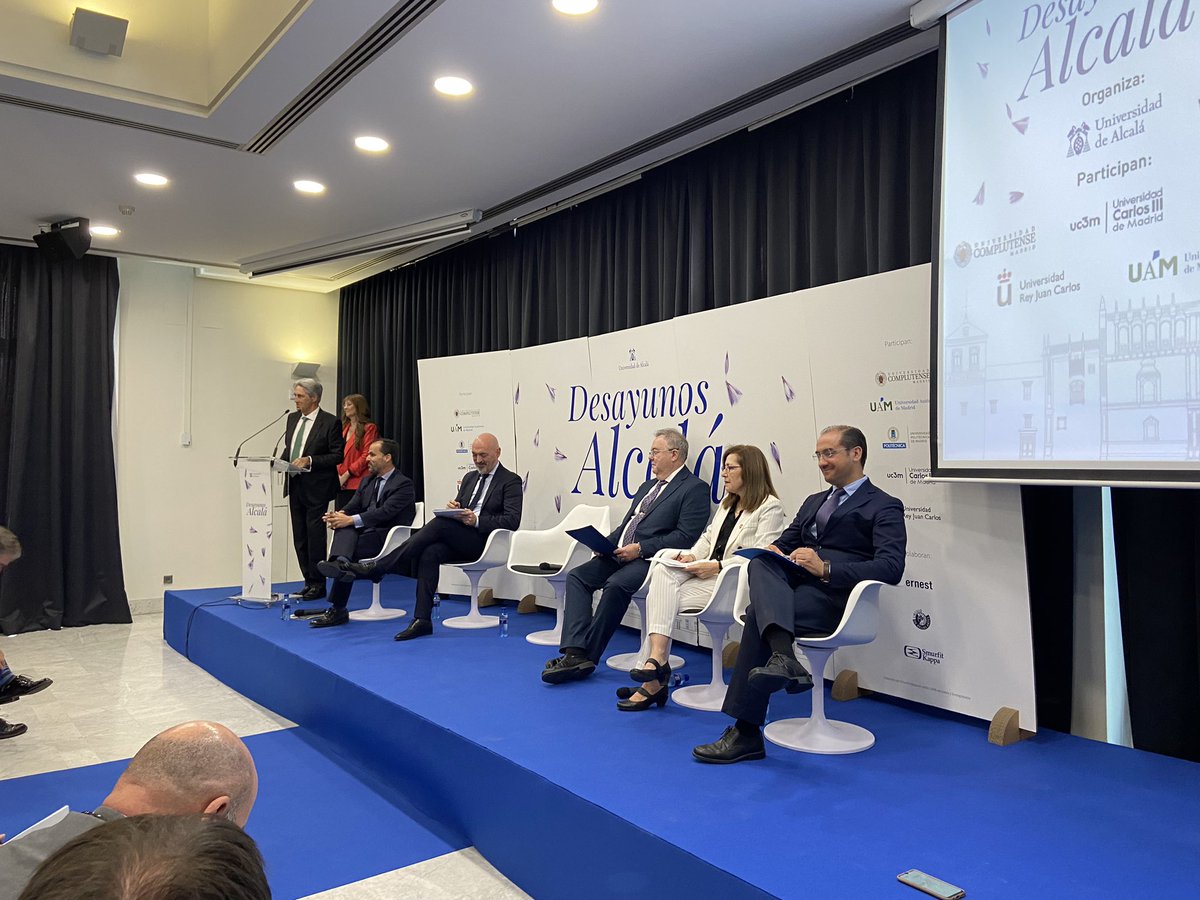 cbamadrid's tweet photo. ¡El Círculo, con las universidades!🏛️

En esta nueva sesión de los ‘Desayunos Alcalá’ organizados por @UAHes, los 6 rectores de la #CRUMA reivindican el papel crucial de las universidades públicas.

📺 https://t.co/WZ1CuqvGi0 https://t.co/E5Xq1kgc46