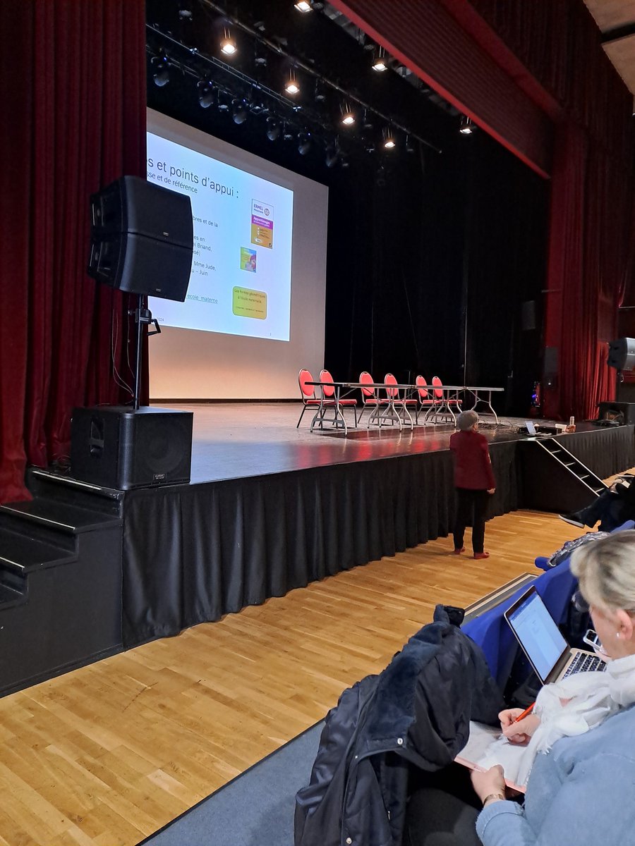 Hatier_HDF's tweet photo. Conférence de Marie-Paule Dussuc  # grandeurs#mesures en C1 à  #Sin Le Noble  #editions#Hatier https://t.co/X8CJ50lh7e