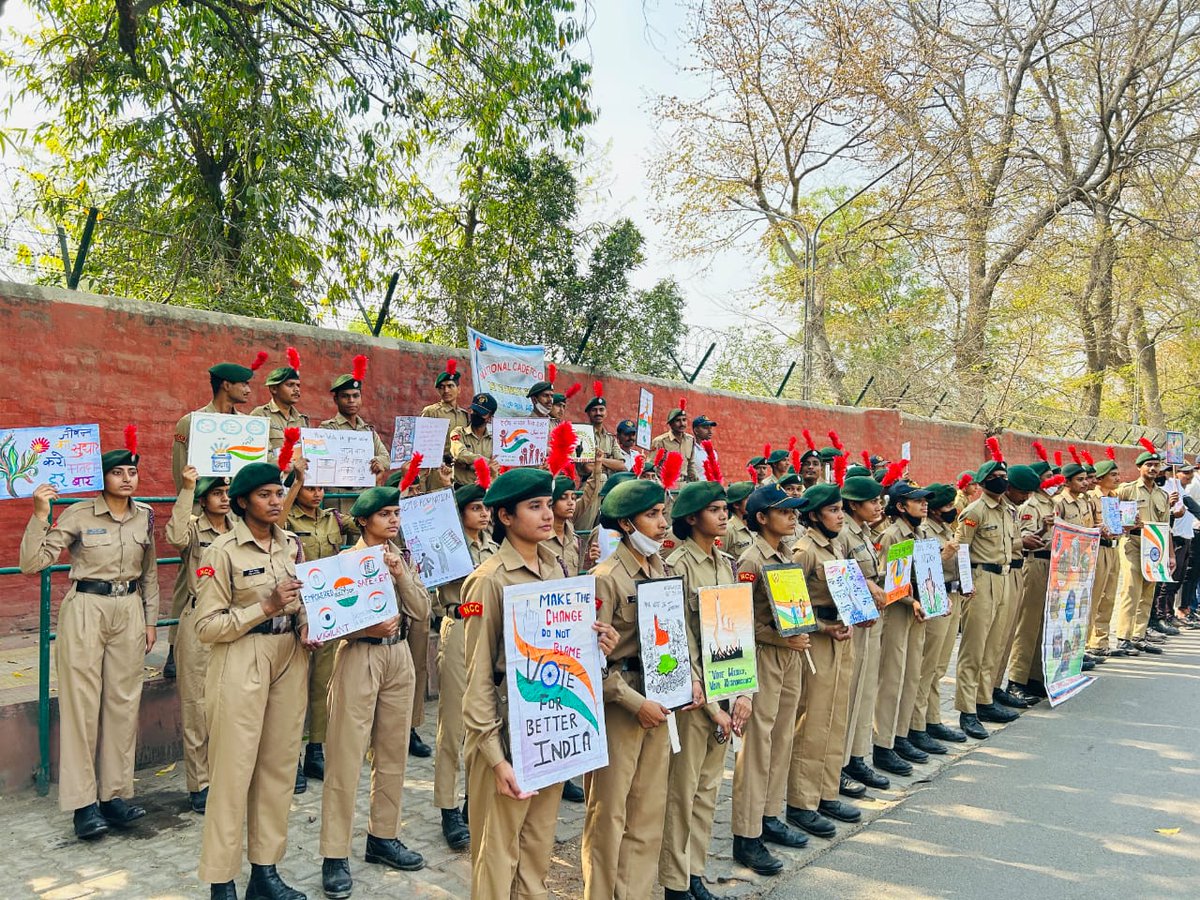 NccDei's tweet photo. DEI NCC Cadets (7/1 Coy 1 UP BN NCC AGRA) raised awareness about voting by making informative posters, contributing to the special campaign for  voting .
Empower your voice, ignite change: Join the movement for voting awareness today! 🗳️ #VoteForChange #YourVoiceMatters https://t.co/8fHFVVEhKx