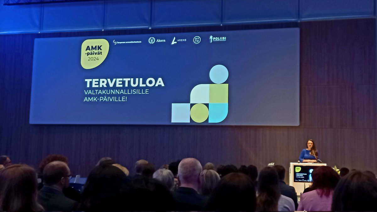 Valtakunnallisten AMK-päivien avaus: Anna-Kaisa Ikonen, kunta- ja alueministeri. #amkpäivät2024 #katsetulevaisuuteen