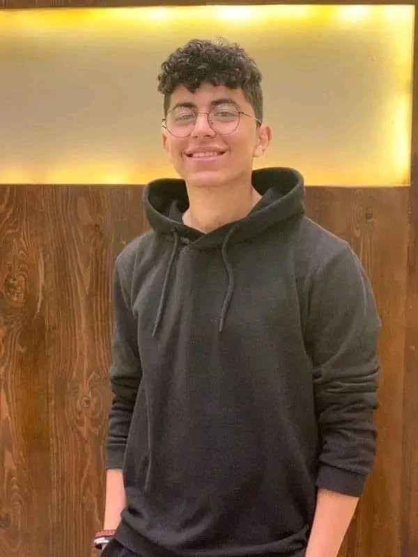 MozaElgmmal's tweet image. لا حوله ولا قوه الا بالله وجعت قلبي عليك ي صاحبي وربنا يبني خبر وفاتك ده صدمه ليا عشان كونت محسن واطيب واجدع الناس اللي عرفتها وربنا هتوحشني موت ربنا يرحمك ويغفر لك ويجعل مثواك الجنه ياحبيب قلبي وان شاء الله انت ف مكان احسن دلوقتي وحسبنا الله ونعم الوكيل ف اللي اذاك💔💔😭😭🙌