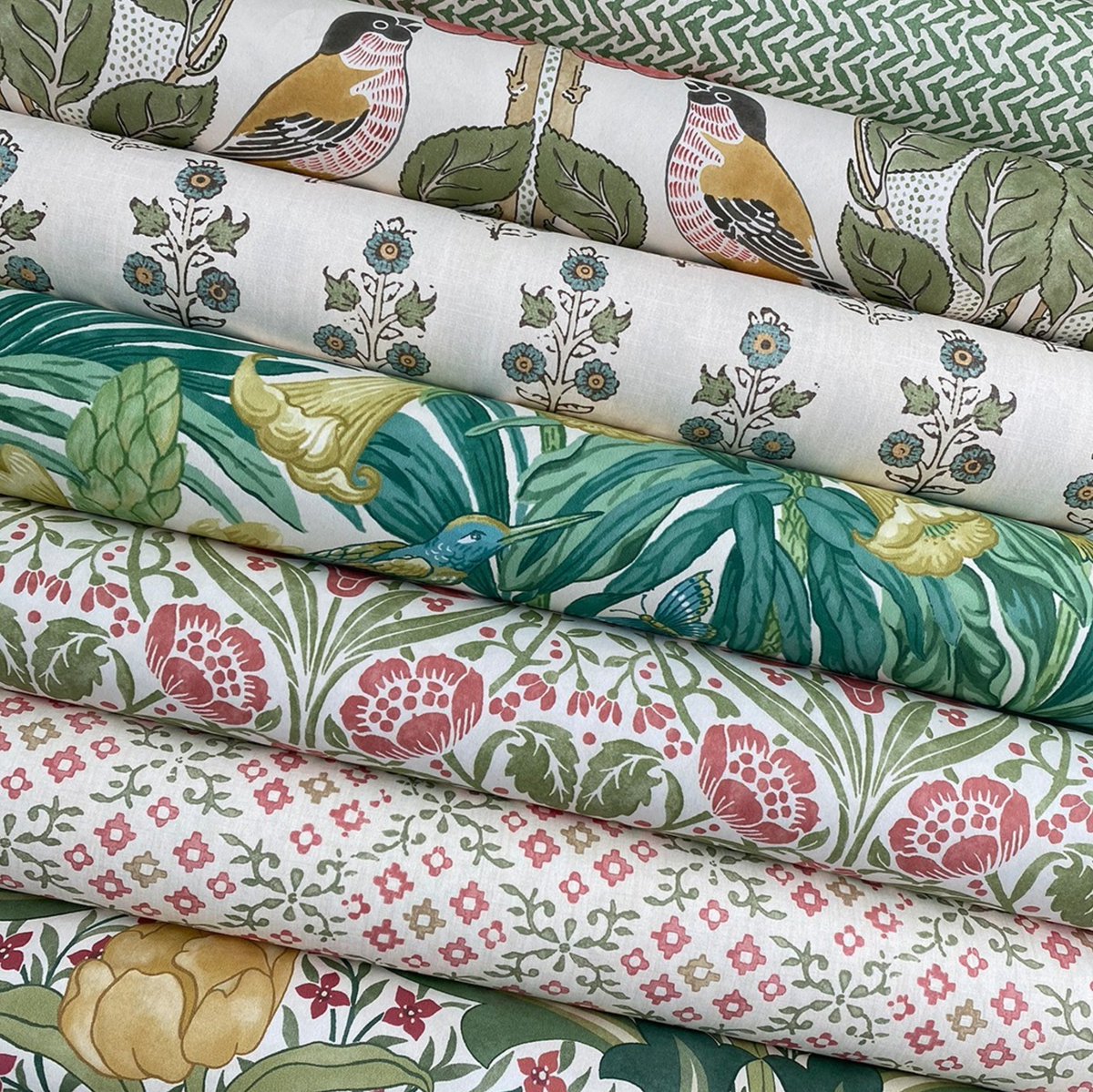 Create captivating rooms with exquisite wallpapers in GP & J Baker's Originals Brantwood and House Small Prints collections. 

Discover more about our designer suppliers at curtaincraft.co.uk or contractcurtains.co.uk


#luxuryinteriors #floralsforspring #natureinspired