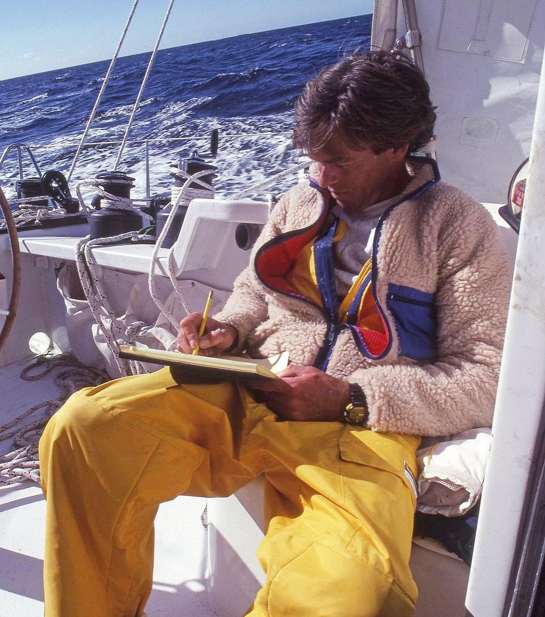 dieworkwear's tweet photo. what i thought          what life
life would be              is actually
like if i bought           like in this
this fleece                  fleece https://t.co/gSfRteCNIb