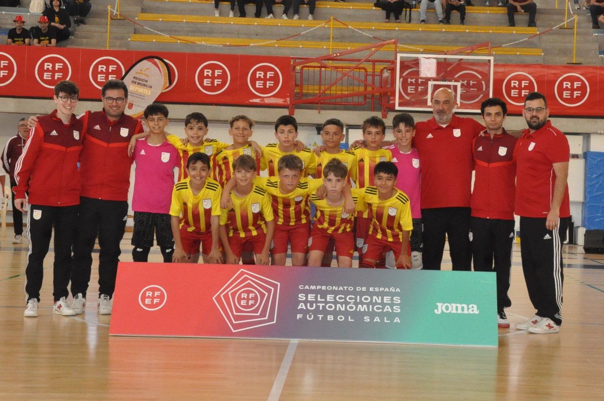 FCF_CAT's tweet photo. 30’ | 7 - 0 | 𝐅𝐈𝐍𝐀𝐀𝐀𝐋 𝐀 𝐒𝐀𝐍 𝐉𝐀𝐕𝐈𝐄𝐑❗️ 𝐕𝐈𝐂𝐓𝐎̀𝐑𝐈𝐀𝐀𝐀 𝐃𝐄 𝐂𝐀𝐀𝐀𝐓𝐀𝐋𝐔𝐍𝐘𝐀𝐀❗️

⚽️ Catalunya sub 12 masculina debuta amb triomf davant @ffrm_es al Campionat d'Espanya

🚀 Gran debut 👏🏽

🟡🔴 𝑺𝒐𝒎-𝒉𝒊 𝑪𝒂𝒕𝒂𝒍𝒖𝒏𝒚𝒂❗️

#CampionatsEspanyaFS https://t.co/9NbqzQ5LdL