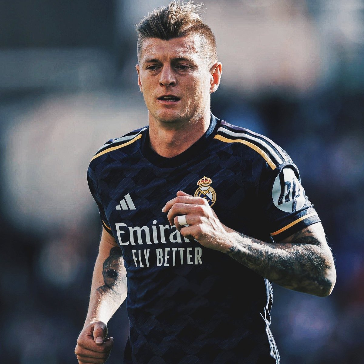 DonShelby_'s tweet image. Sorteo 'quien no confíe que se vaya a tomar por el jodido culo'.

El ganador podrá escoger la camiseta de esta temporada que le apetezca con los parches y dorsal que le dé la gana.

- RT este tuit

- Seguir a @Ctinfo_17 

- Ser seguidor mío.

Doy ganador después del partido.