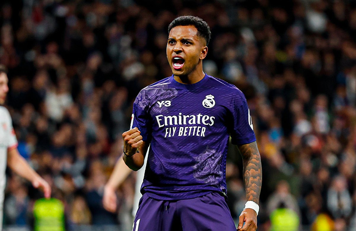 DonShelby_'s tweet image. Sorteo 'quien no confíe que se vaya a tomar por el jodido culo'.

El ganador podrá escoger la camiseta de esta temporada que le apetezca con los parches y dorsal que le dé la gana.

- RT este tuit

- Seguir a @Ctinfo_17 

- Ser seguidor mío.

Doy ganador después del partido.