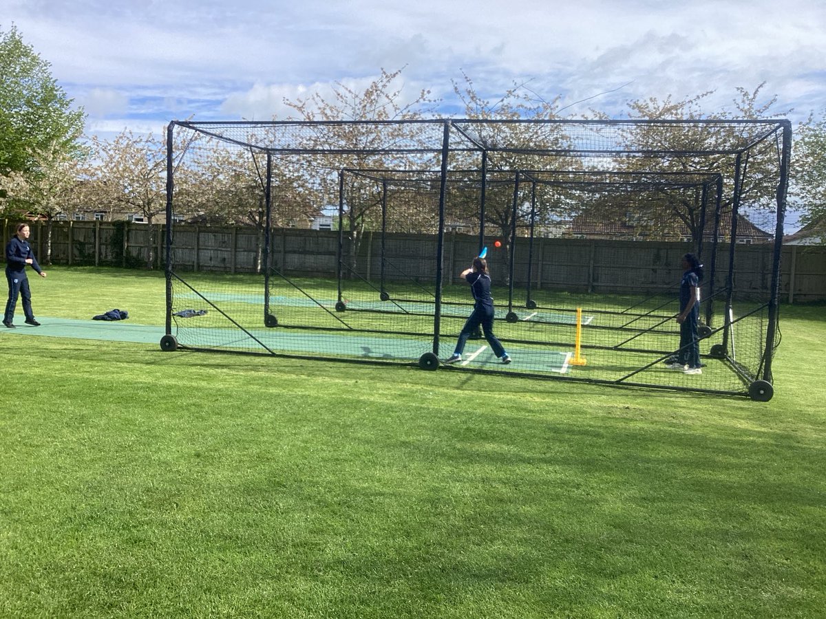 Hooray for the summer term! Y6 practising cricket skills at break time. Do we have the next Nat Sciver-Brunt here? #InspiringExcellence. #NurturingPotential